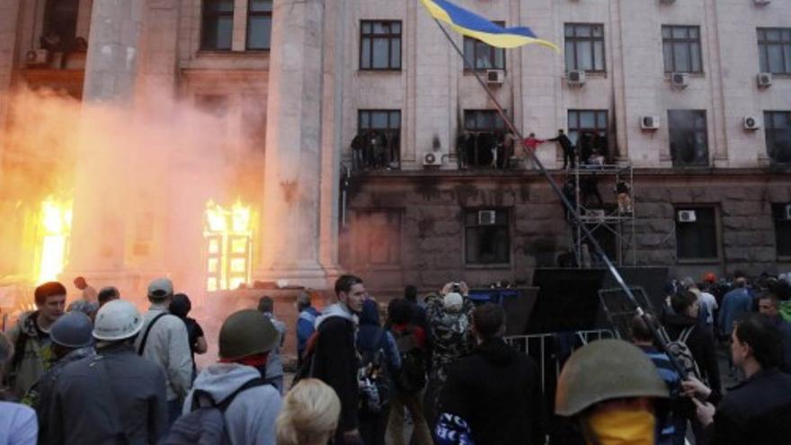 Decenas de muertos en el incendio de un edificio en Ucrania