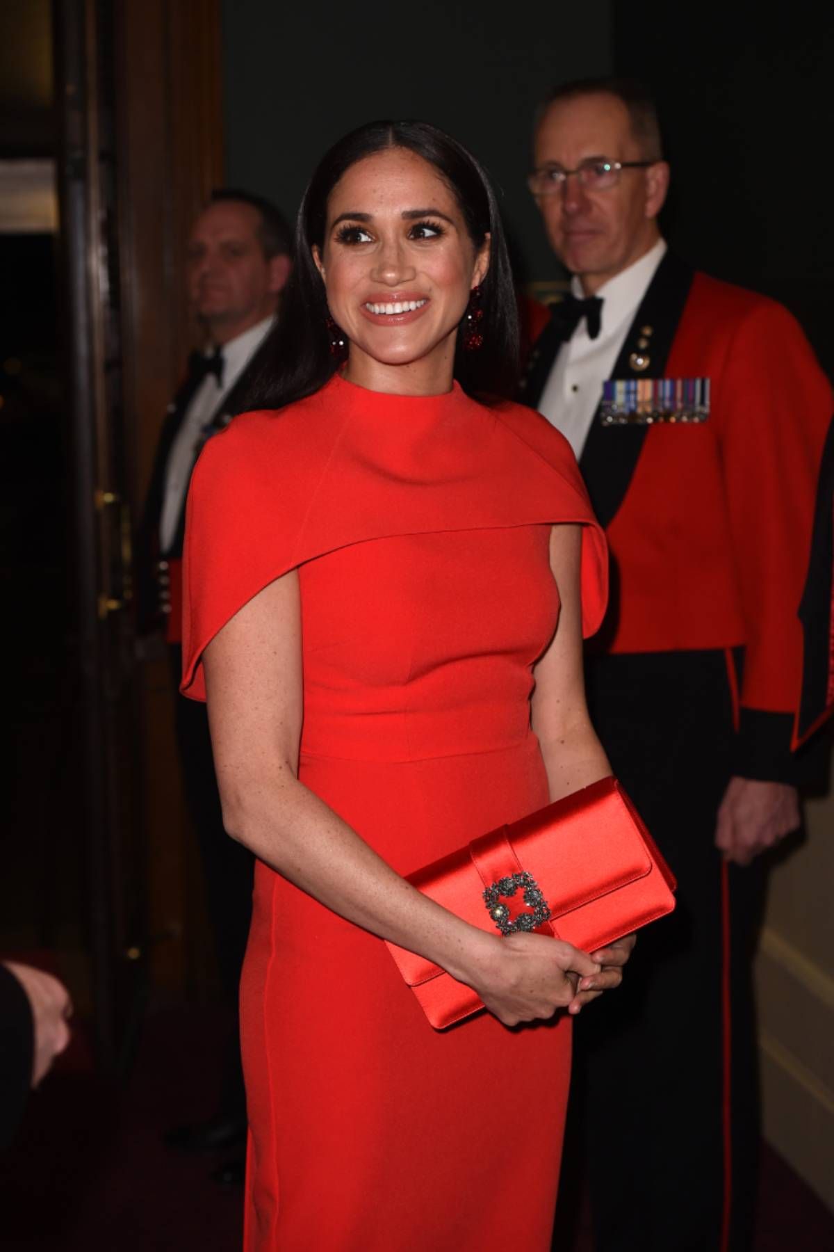 Meghan Markle, con un vestido rojo, en 2020