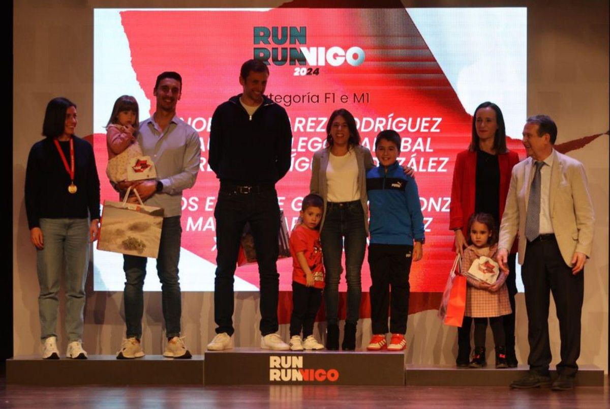 El Circuito Run Run Vigo rindió homenaje al AVA