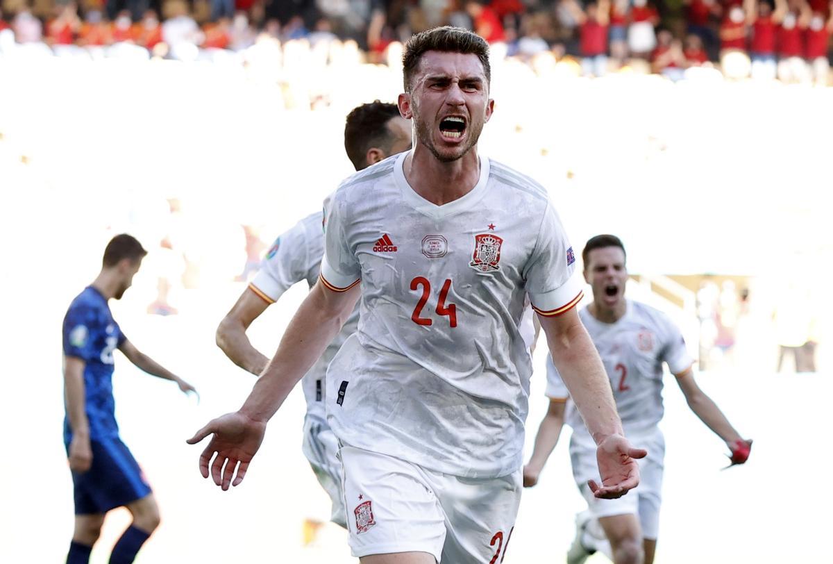 Laporte marca el segundo gol de España ante Eslovaquia.