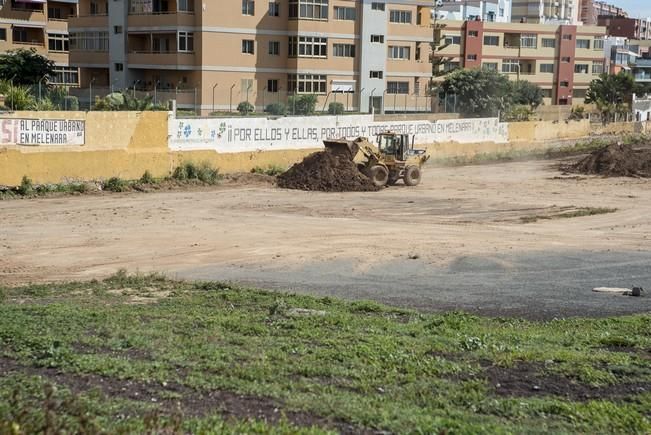 Obras en el antiguo campo de futbol de Melenara