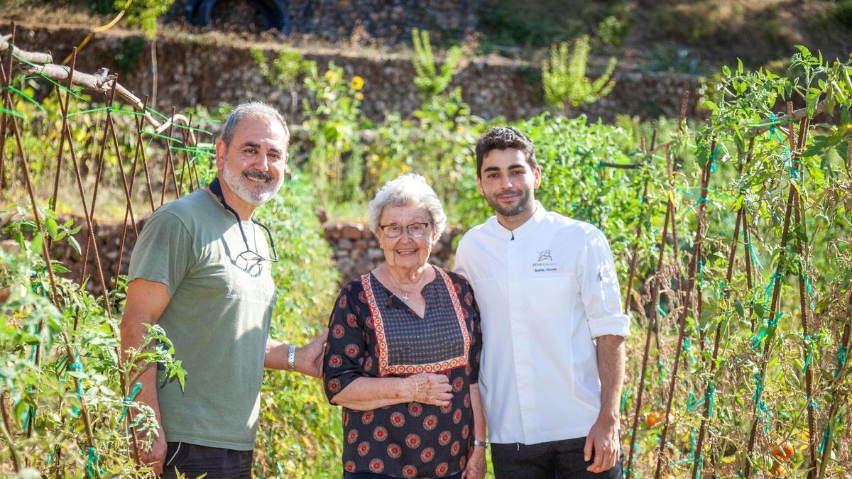 Benet Vicens, Catalina Mayol y Jaume Vicens