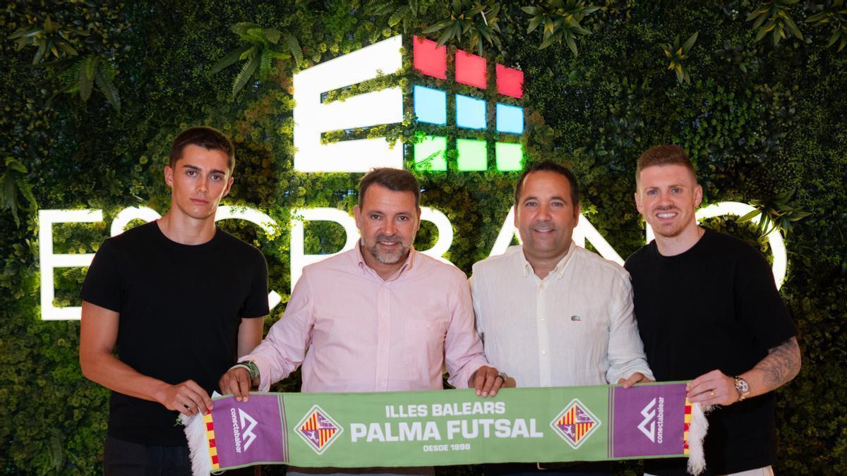 Júlio Zanotto, Rodrigo Monteiro, José Tirado y Javier escribano durante el acto de presentación.