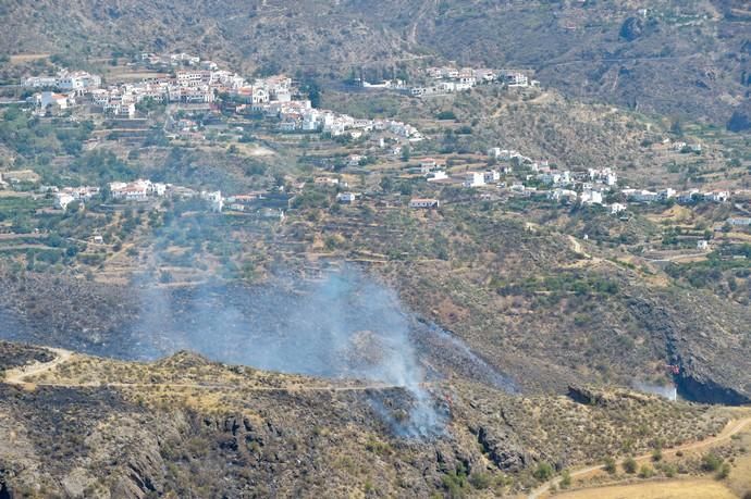 11-08-2019 Artenara. Segundo día del incendio en la cumbre  | 11/08/2019 | Fotógrafo: Andrés Cruz