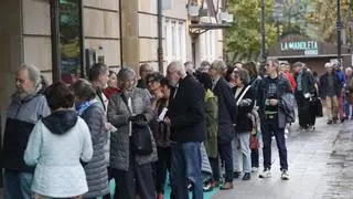 Colas para las proyecciones, glamour en el photocall y éxito inmediato del Festival de Cine de Gijón: "Son los días más esperados del año"