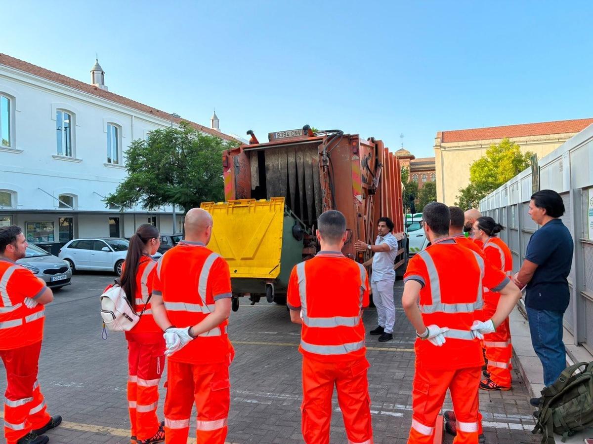 Los trabajadores que se incorporan al refuerzo de Sadeco
