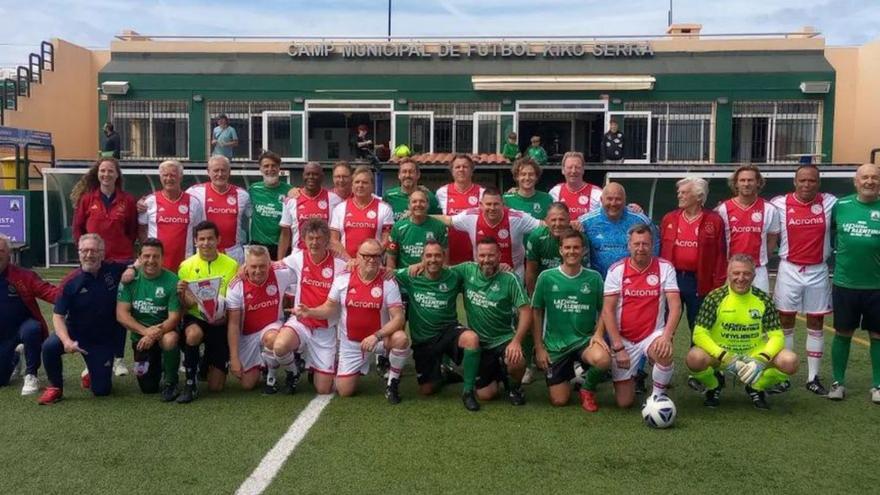 Empate entre los veteranos del PE Sant Jordi y del Ajax