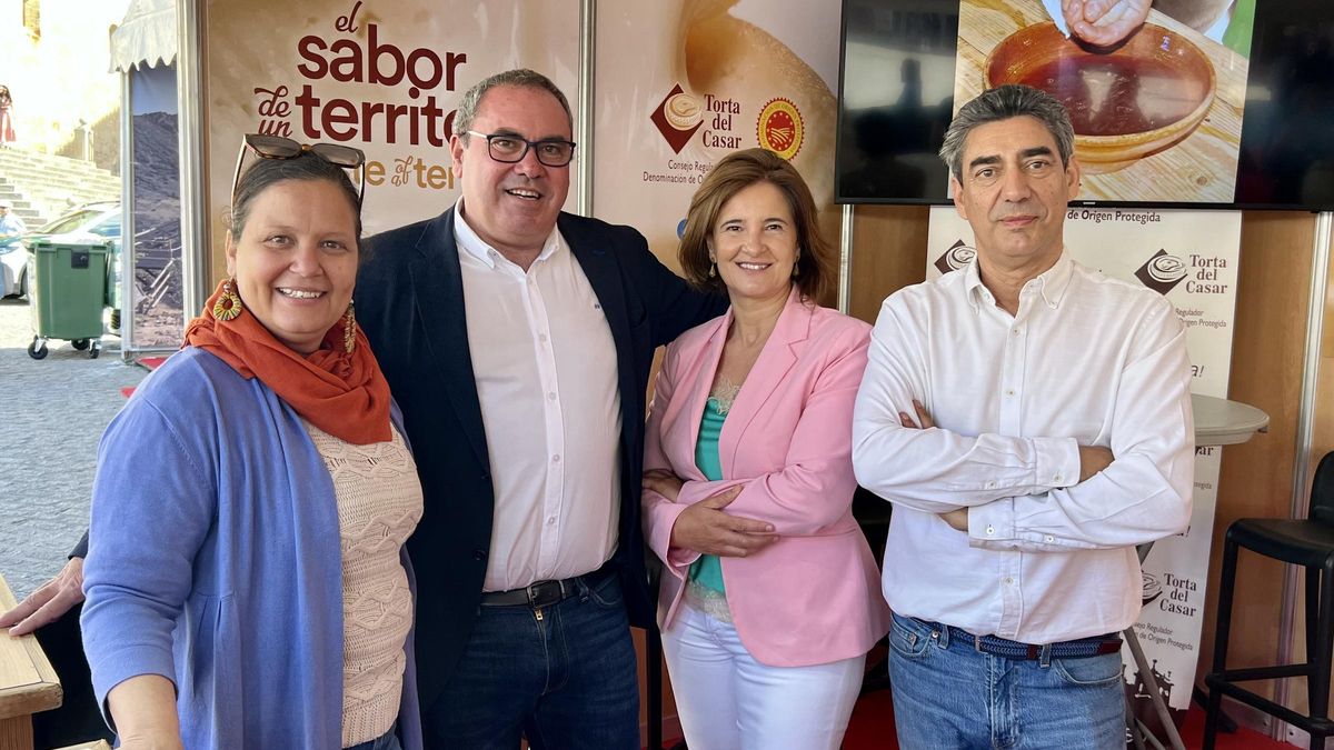 Estand de la D. O. P. Torta del Casar en la Feria del Queso de Trujillo.