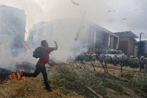 Violentos enfrentamientos en Bruselas entre policía y ganaderos