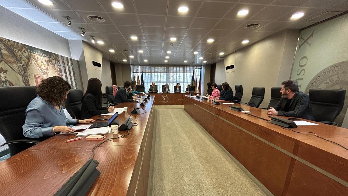 Rifirrafe entre Miralles y Marín en la comisión del SMS en la Asamblea