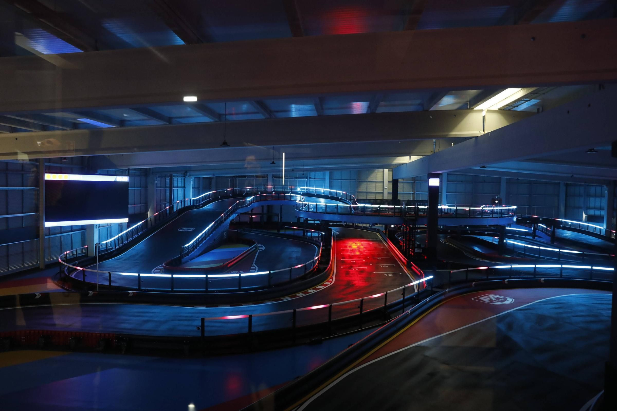 El piloto de Fórmula 1 Fernando Alonso presenta su nuevo circuito indoor de karting en La Morgal (Llanera)