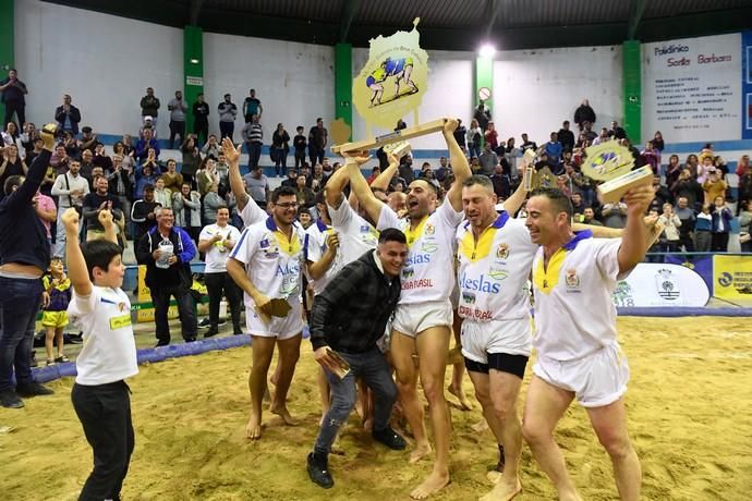 DEPORTES. VECINDARIO.SANTA LUCIA.   Luchada. Final de la Copa Cabildo Insular entre los equipos del Estrella CL y el CL Agüimes.  | 30/03/2019 | Fotógrafo: Juan Carlos Castro