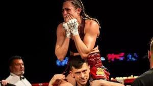 Almudena Álvarez de la Puente, después de proclamarse campeón de España de boxeo en la categoría superpluma.