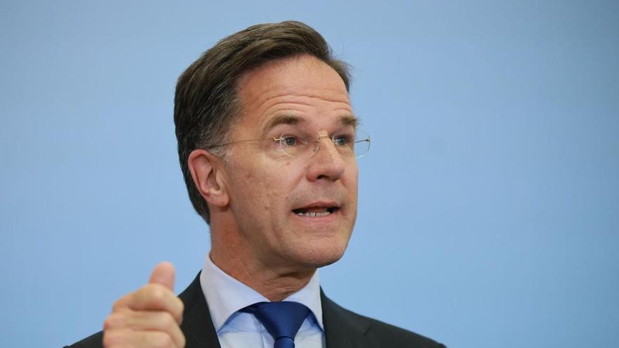 Rutte defiende como "indispensable" la compra de armas a EEUU para Ucrania