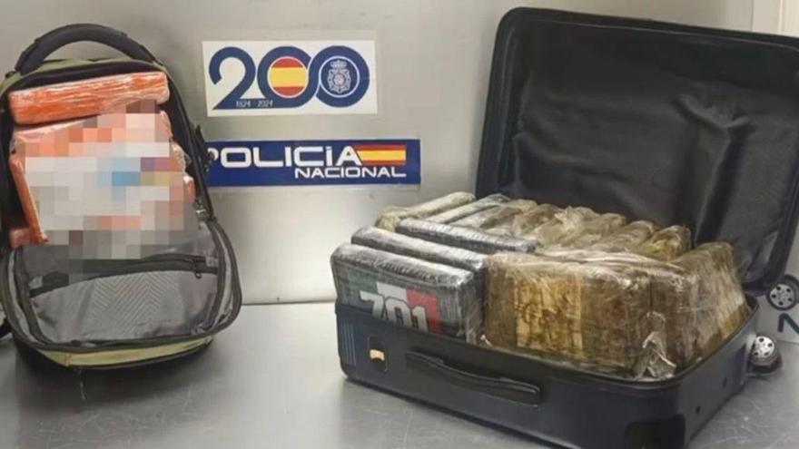 Detenido en el aeropuerto cuando intentaba introducir en España 37 kilos de cocaína en una maleta