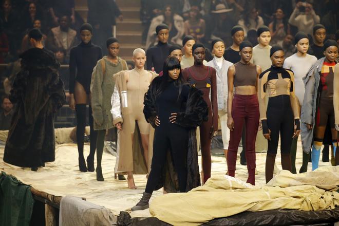 Naomi Campbell en el desfile de Yeezy