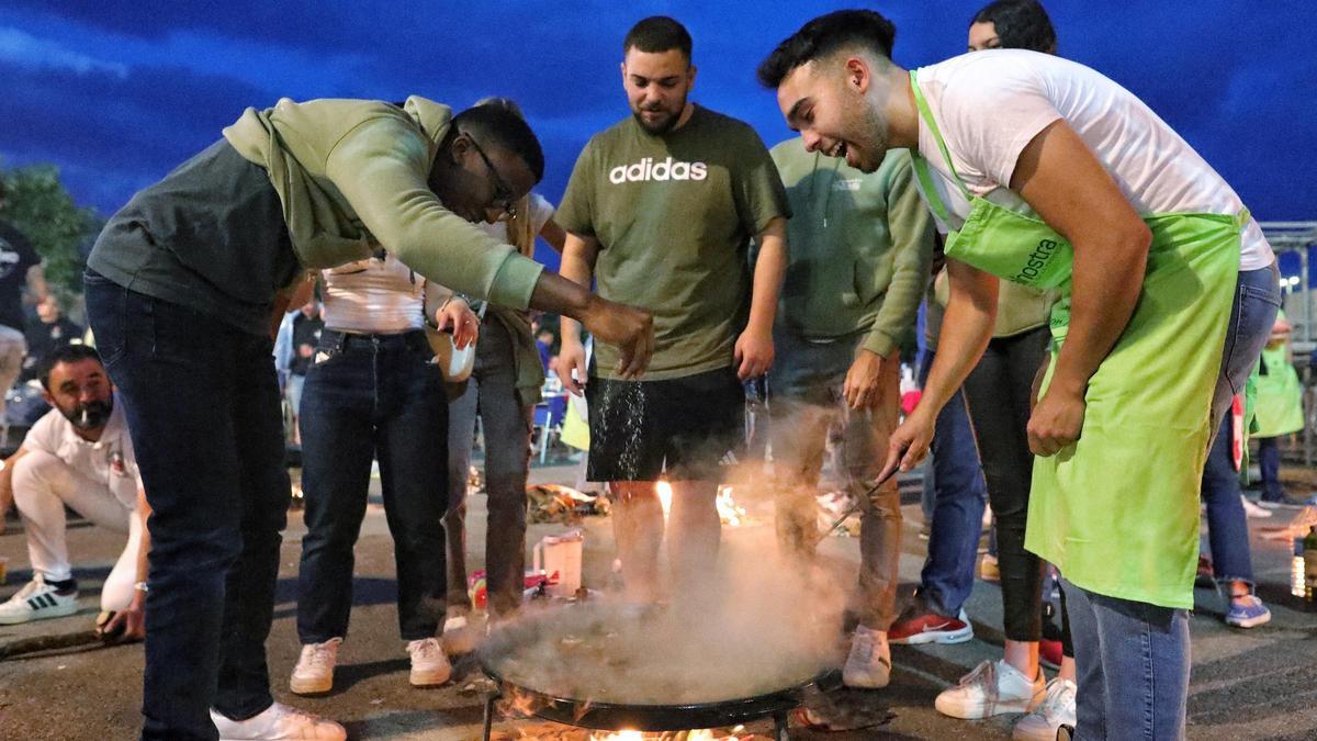 Las imágenes del concurso de 'empedrats' de las peñas en las fiestas de Sant Pasqual de Vila-real