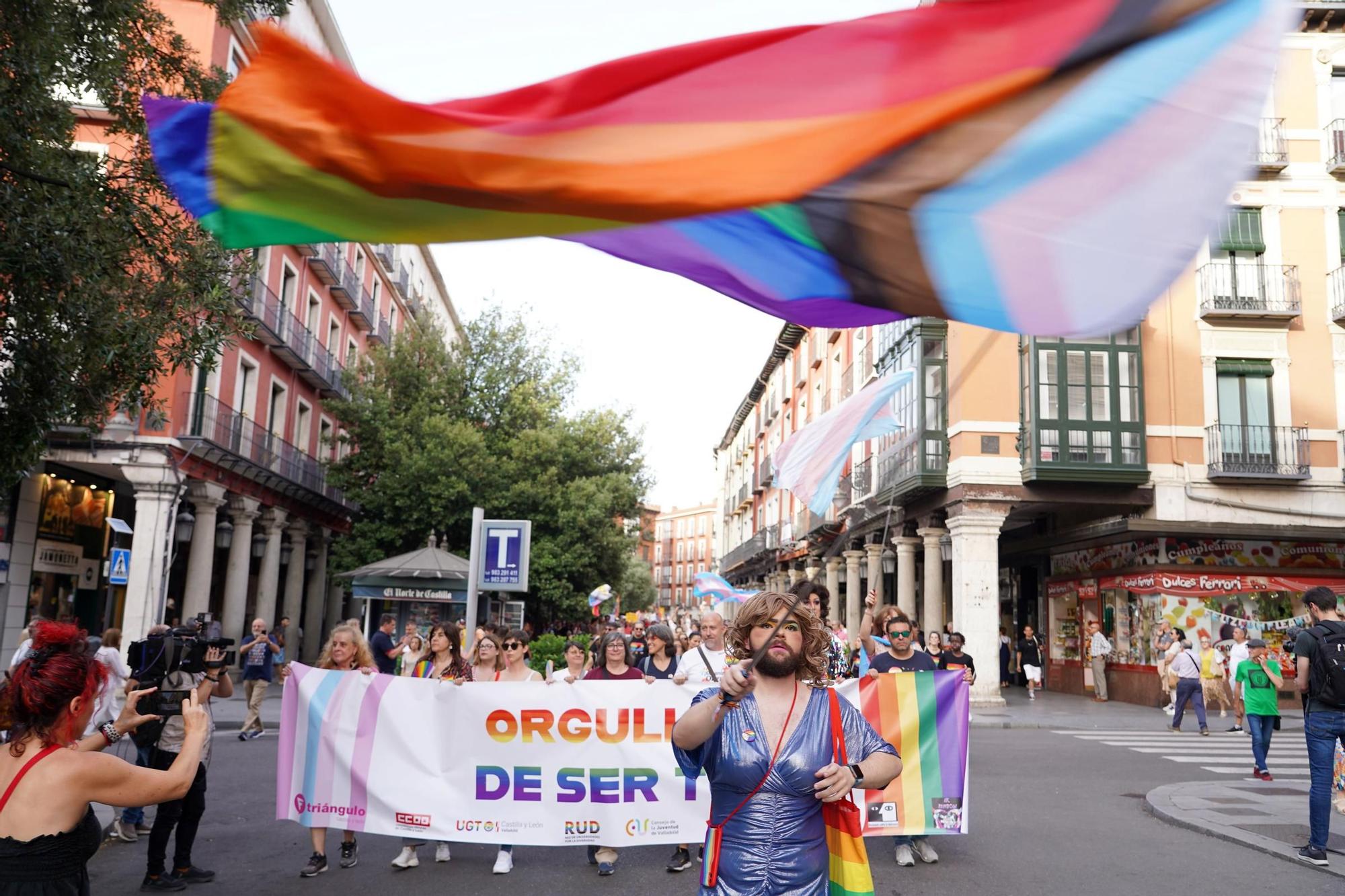 GALERÍA: La anifestación Día del Orgullo LGTBI de Valladolid, en imágenes