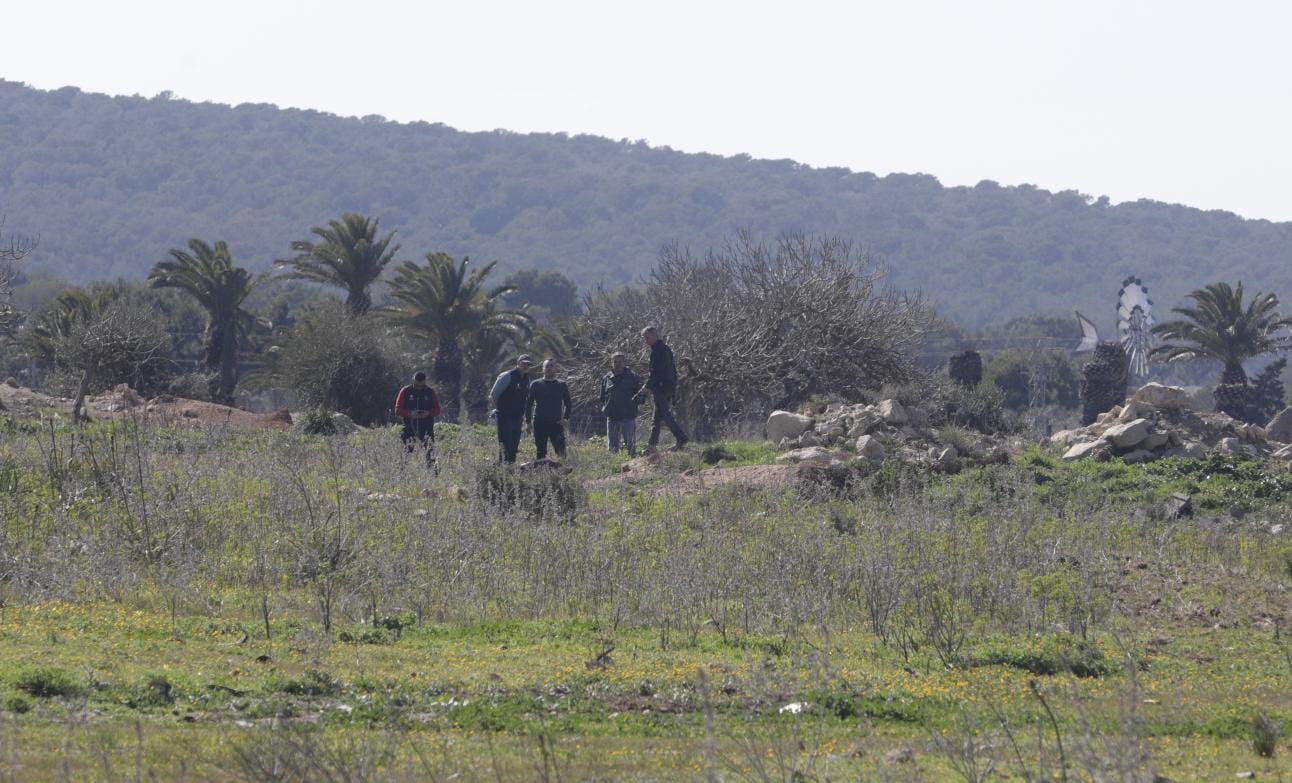 FOTOS: Buscan los restos de Malén Ortiz, la niña desaparecida en Mallorca hace nueve años, en un terreno de Calvià