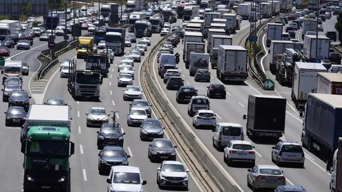Operación salida de agosto: esto es lo que recomienda la DGT si vas a viajar este mes