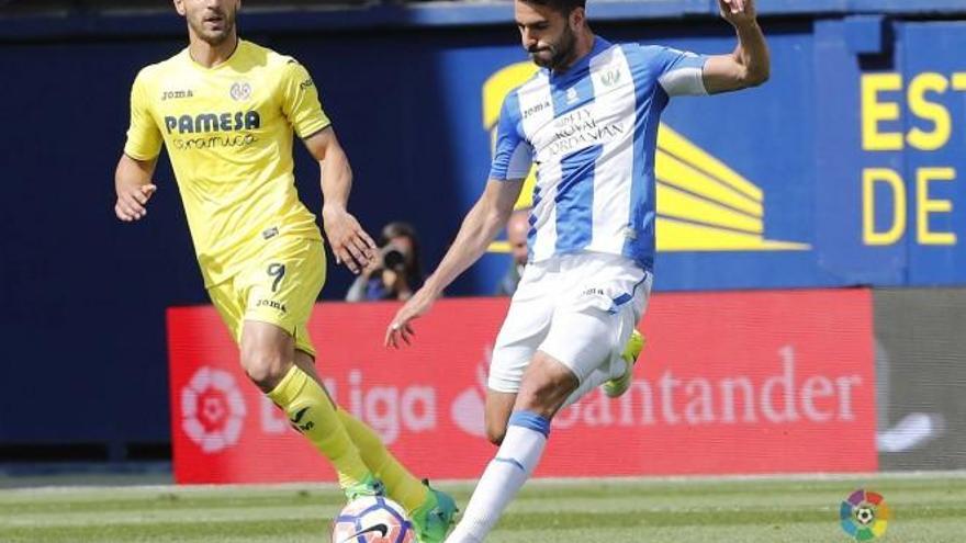 El defensa Pablo Insúa refuerza la defensa del Huesca