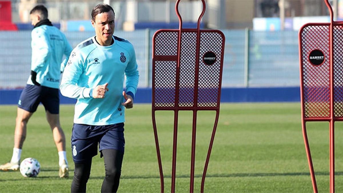 Raúl de Tomás ya entrena con el Espanyol