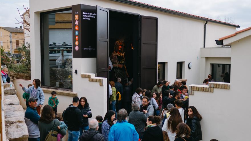 Navàs estrena un espai de conservació i exposició de la imatgeria festiva