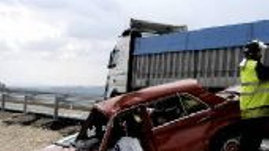 Dos muertos en accidente en las carreteras de Huesca y Zaragoza