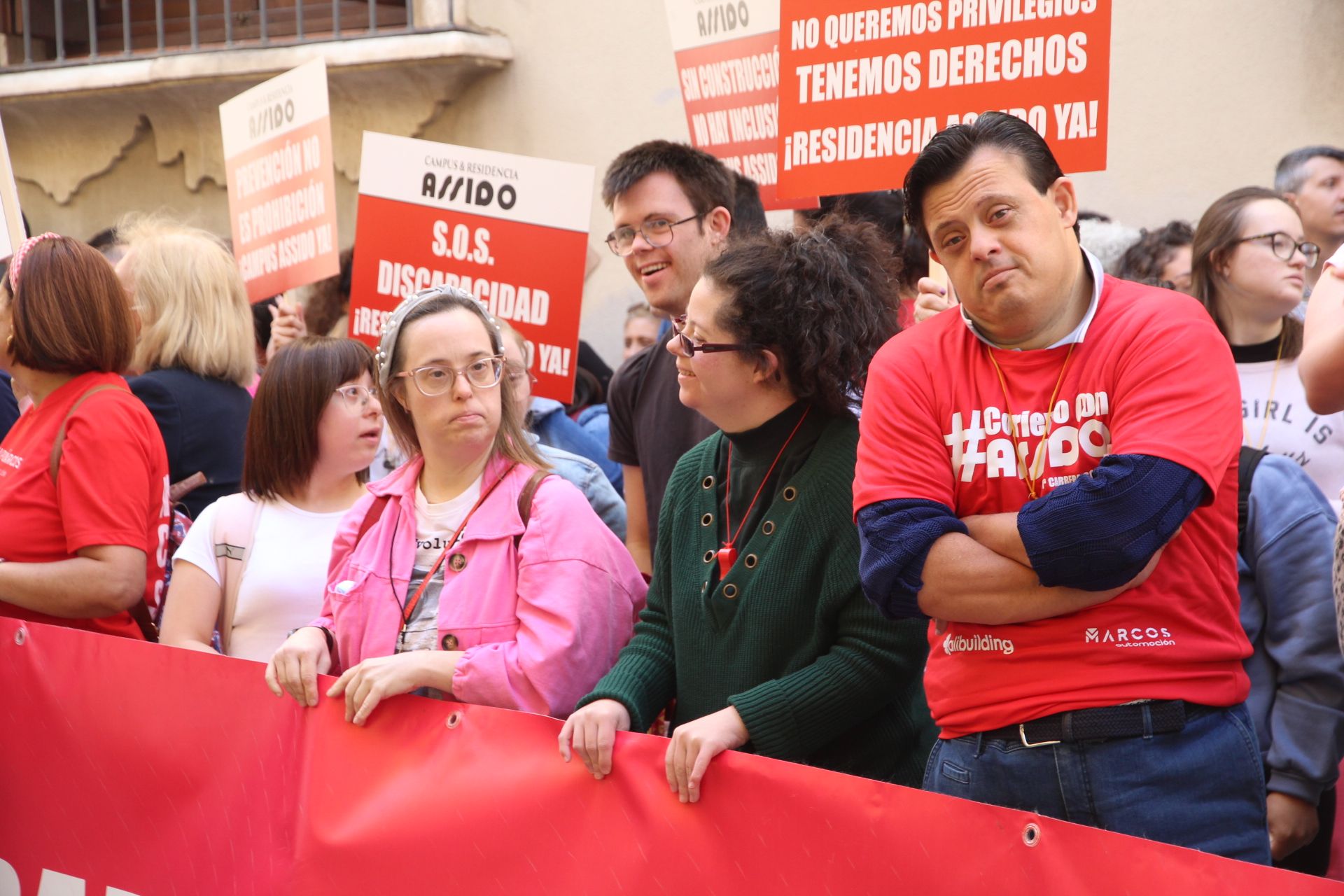 Concentración de Assido en Murcia ante la CHS