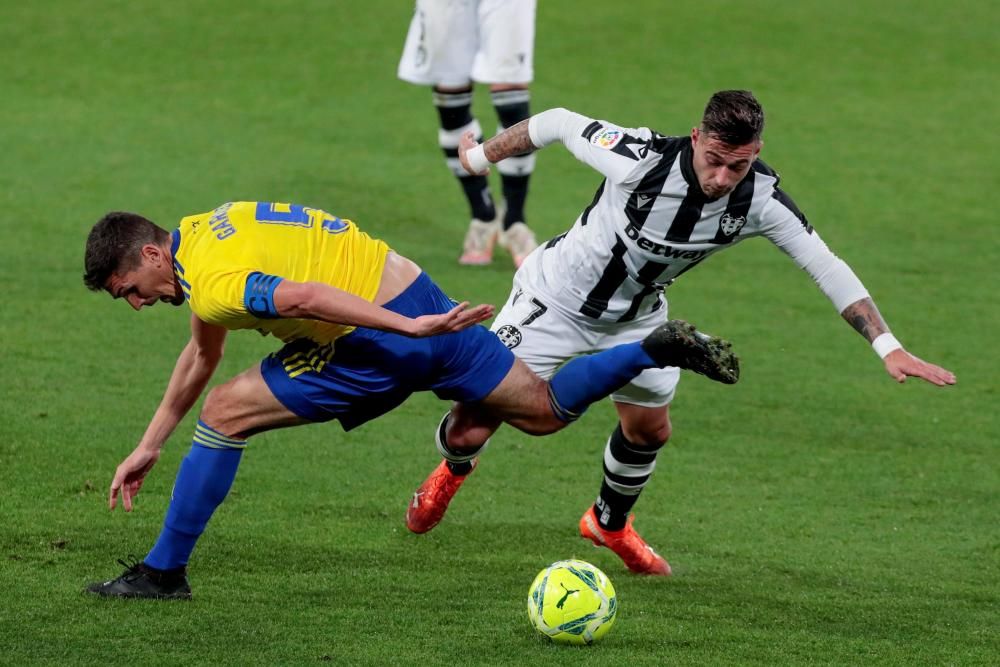 Cádiz - Levante, en imágenes