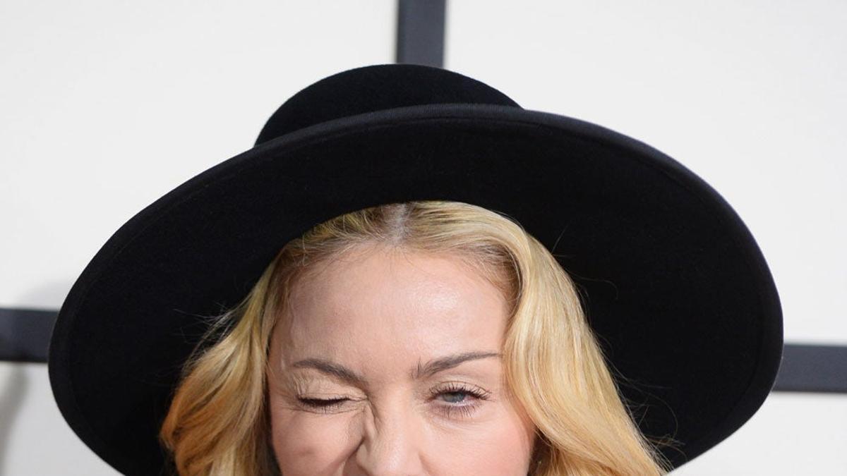 Madonna con fundas en los dientes