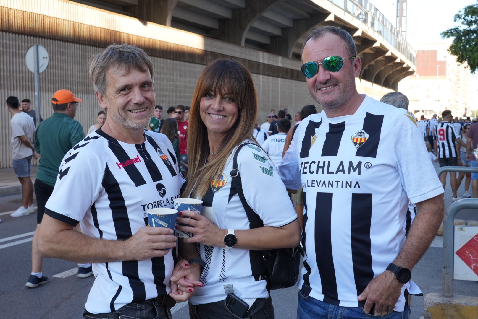 Así disfruta la afición del CD Castellón en Castalia