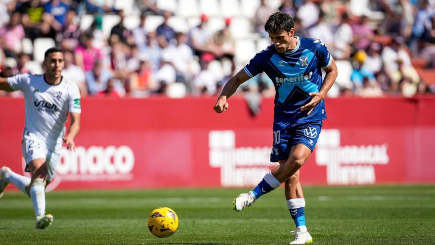 Álex Corredera bate su propia marca en el CD Tenerife