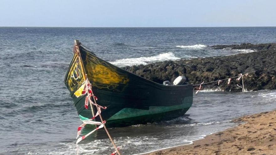 Betancort reclama al Estado recuperar el SIVE en el norte de la isla ante el aumento de los riesgos por la llegada de pateras en las costas de Lanzarote