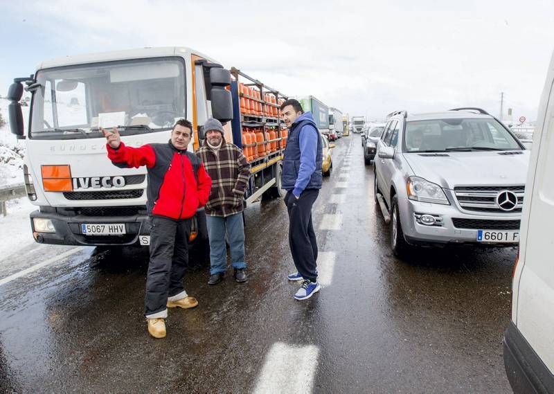 Fotogalería: Un manto blanco cubre gran parte de Aragón