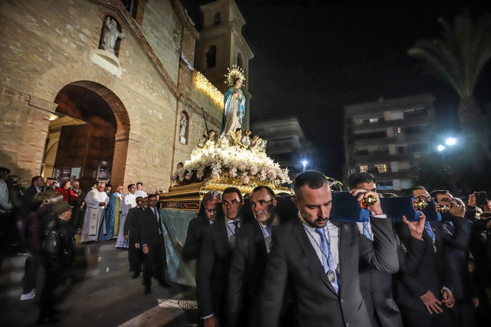 Las fiestas patronales culminan con la misa y procesión en honor a la Inmaculada Concepción en Torrevieja