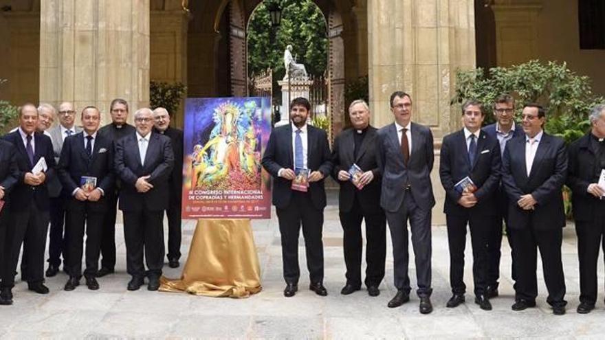 La imagen que se ha elegido para el cartel del III Congreso Internacional de Cofradías y Hermandades y que fue presentado ayer ha sido pintada por Müher.