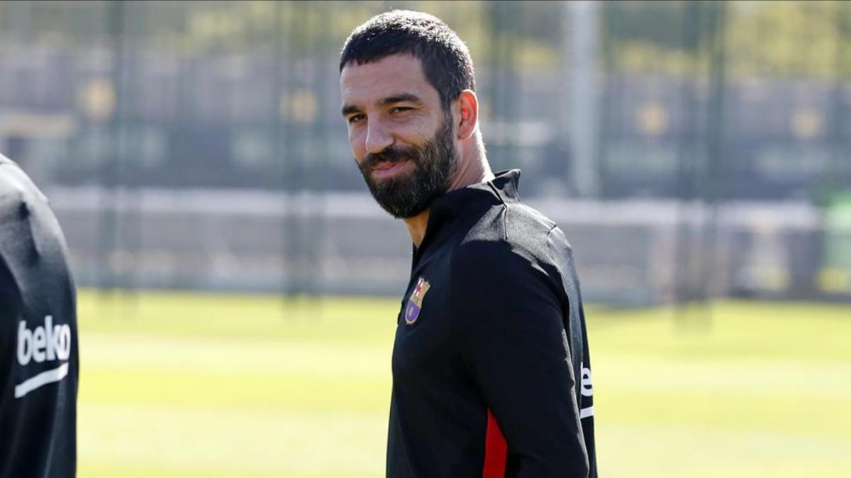 Arda sigue pendiente de concretar su futuro lejos del Barça