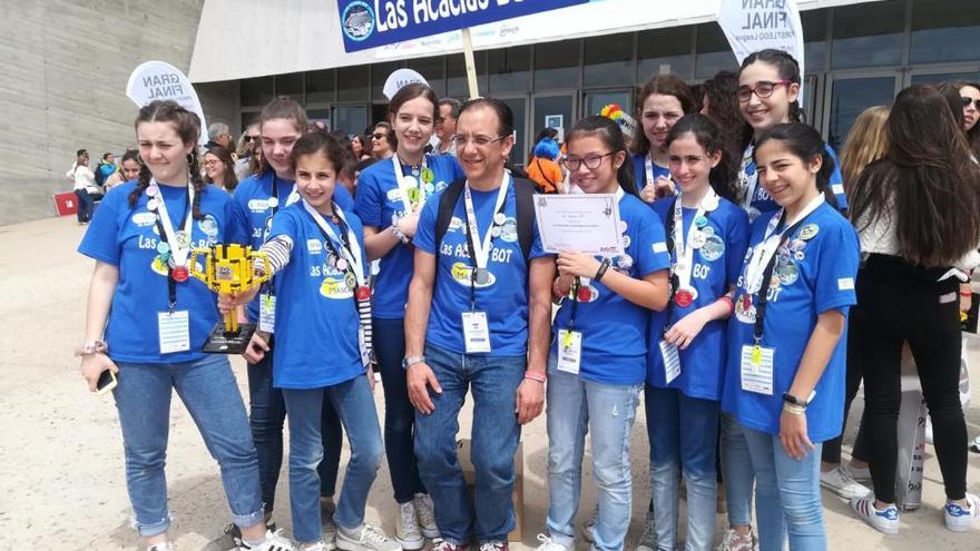 Las alumnas en la final celebrada en Tenerife.