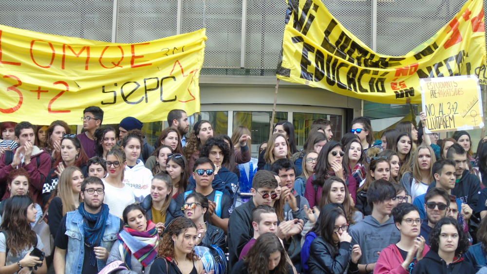 Manifestació 3+2 dels estudiants gironins