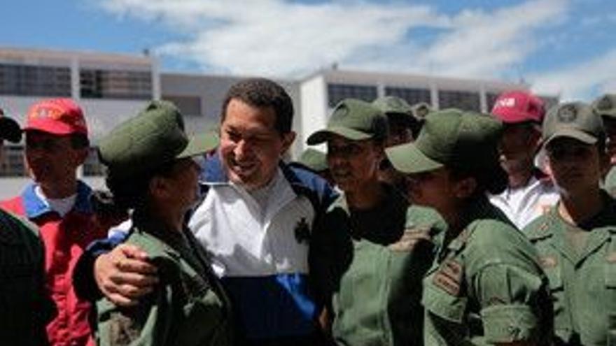 Chávez incumple su reposo para desmentir los rumores sobre su enfermedad