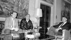 Nicolás Redondo, entre Antonio Gutiérrez (CCOO) y Felipe González, entonces presidente del Gobierno, en una reunión.