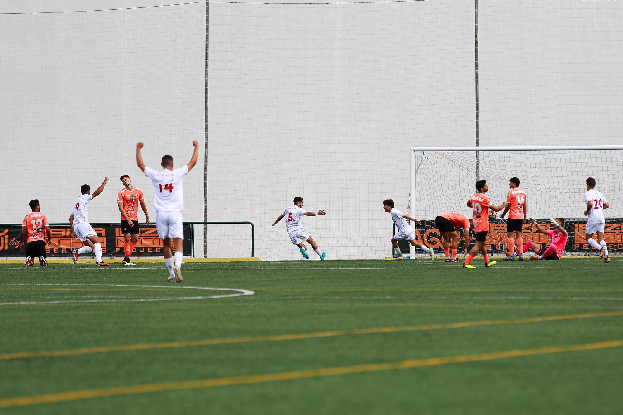 Las fotos del partido entre la Penya Independent y el Terrassa