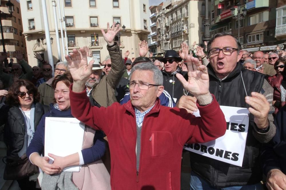 Los jubilados de Cartagena también protestan por la subida del 0,25