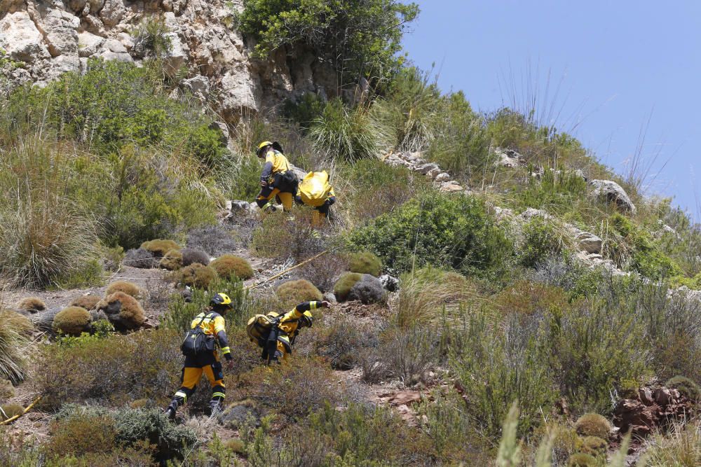 Incendio forestal den Cala Tuent