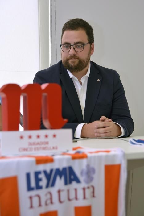 "Queremos ofrecer espectáculo y llenar el Palacio", afirmó el técnico durante la presentación.