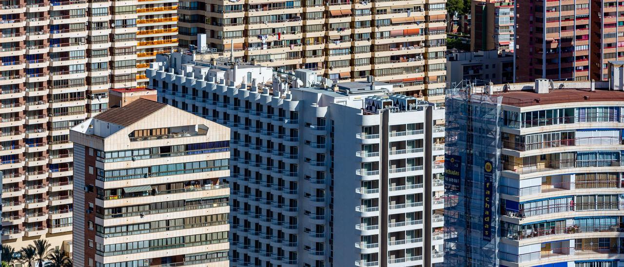 Bloques de apartamentos en la ciudad de Benidorm.