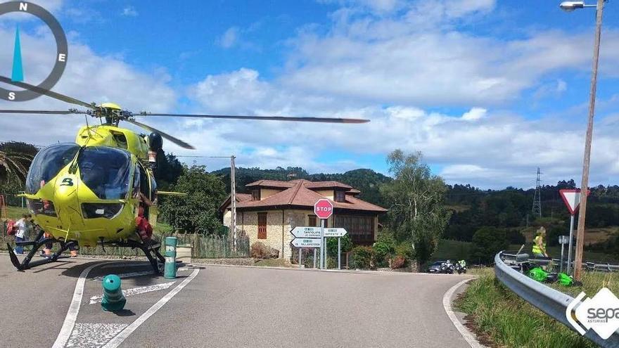 Una mujer herida tras salirse de la vía  con su moto en Coya, Piloña