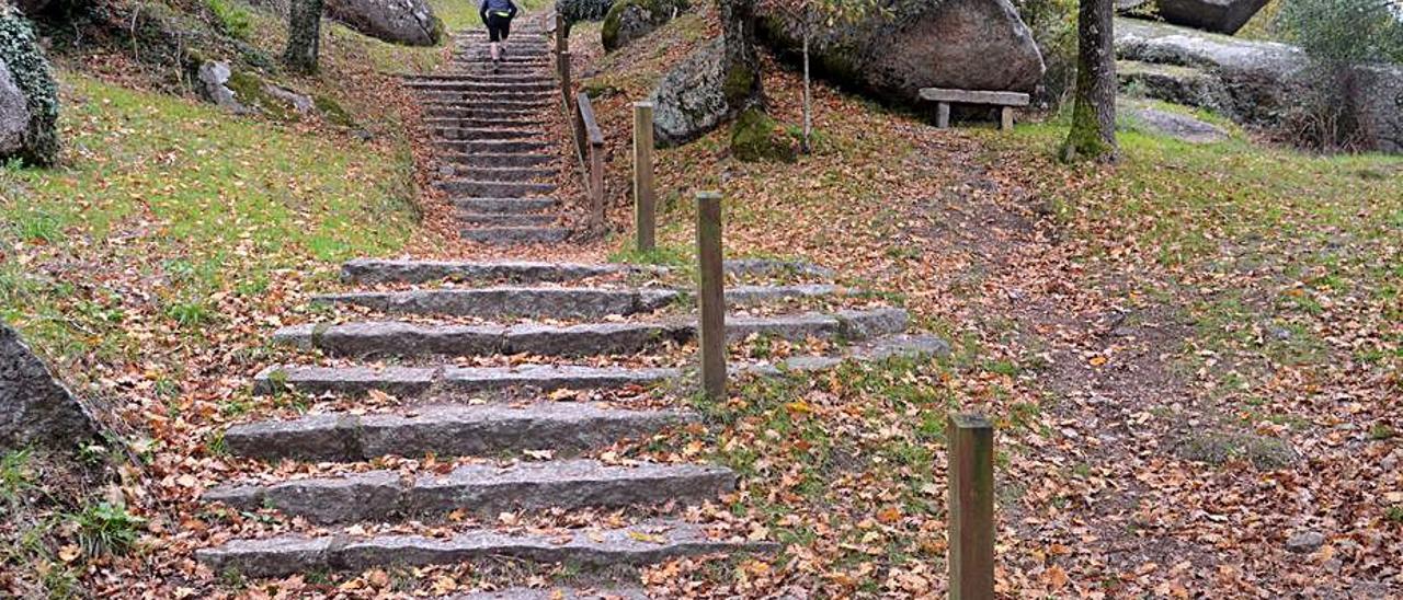 Las vallas de Lobeira han desaparecido casi por completo.   | // N. P.