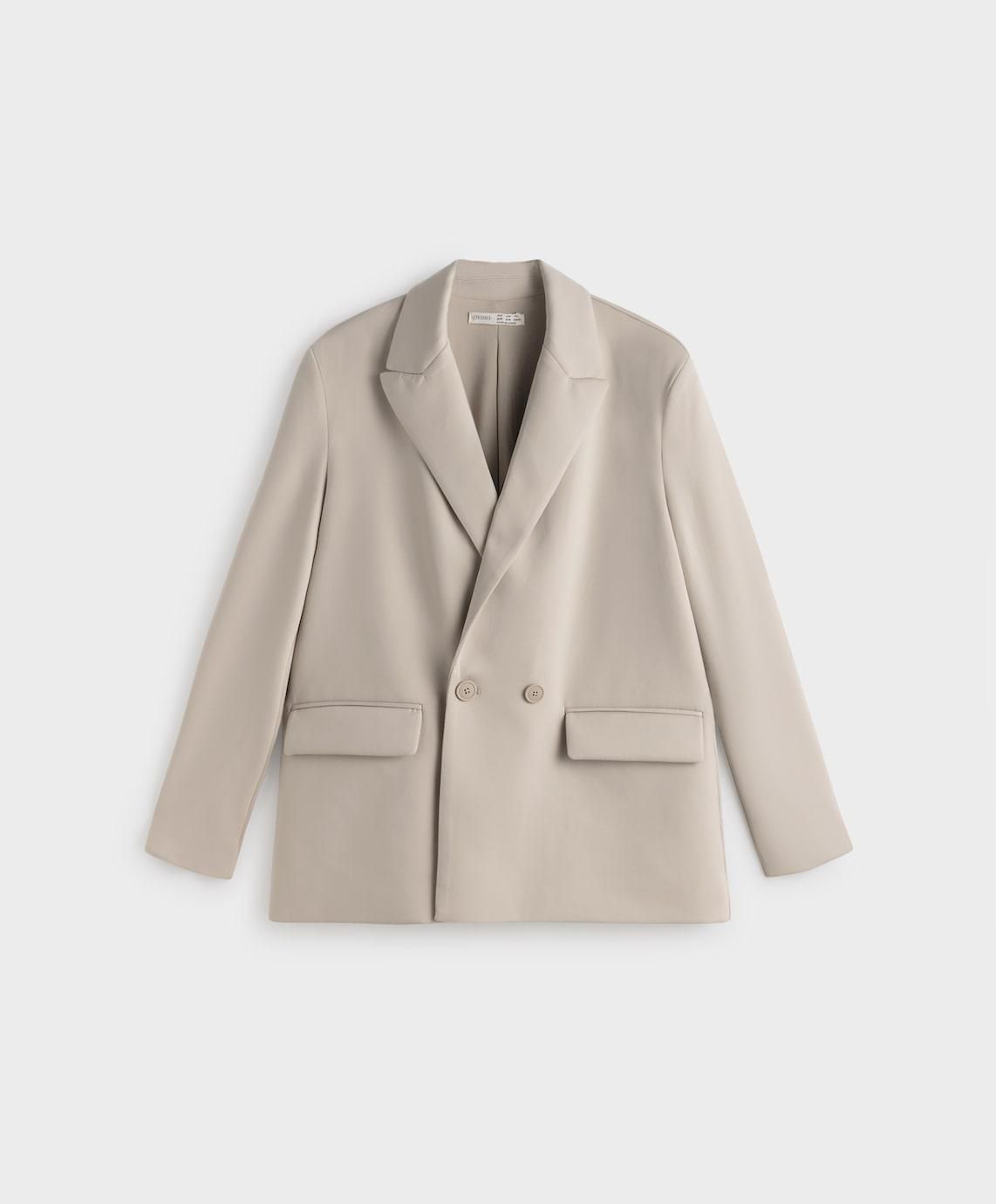 Blazer con tejido de alta resistencia, de Oysho